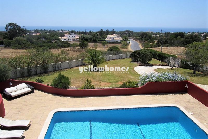Stunning 5-bed villa with fabulous panoramic sea-views near Carvoeiro